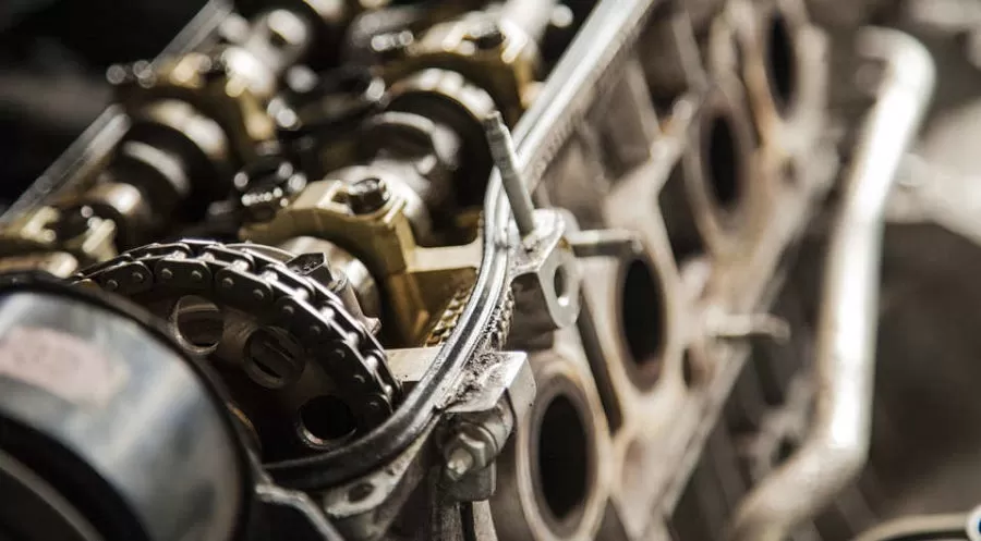 Wymiana prowadnic w głowicy