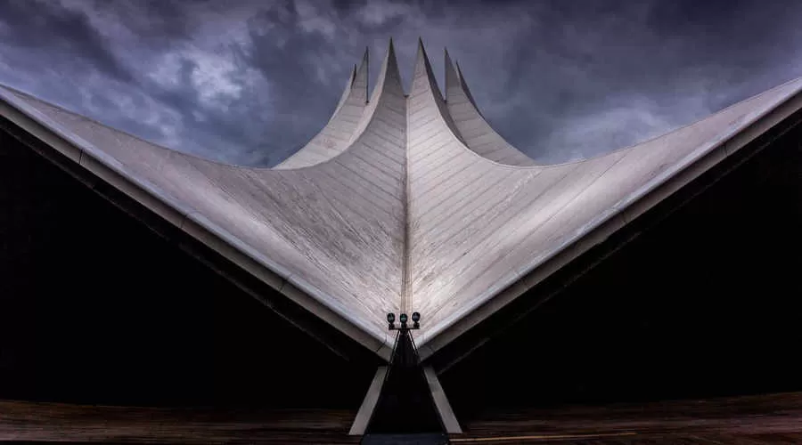 ZACHWYT, ZGORSZENIE, WZBURZENIE…